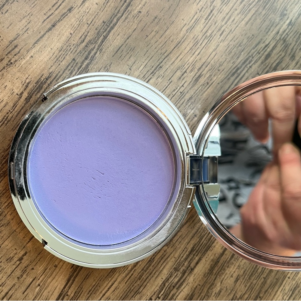 Jaysuing Purple Powder Concealer